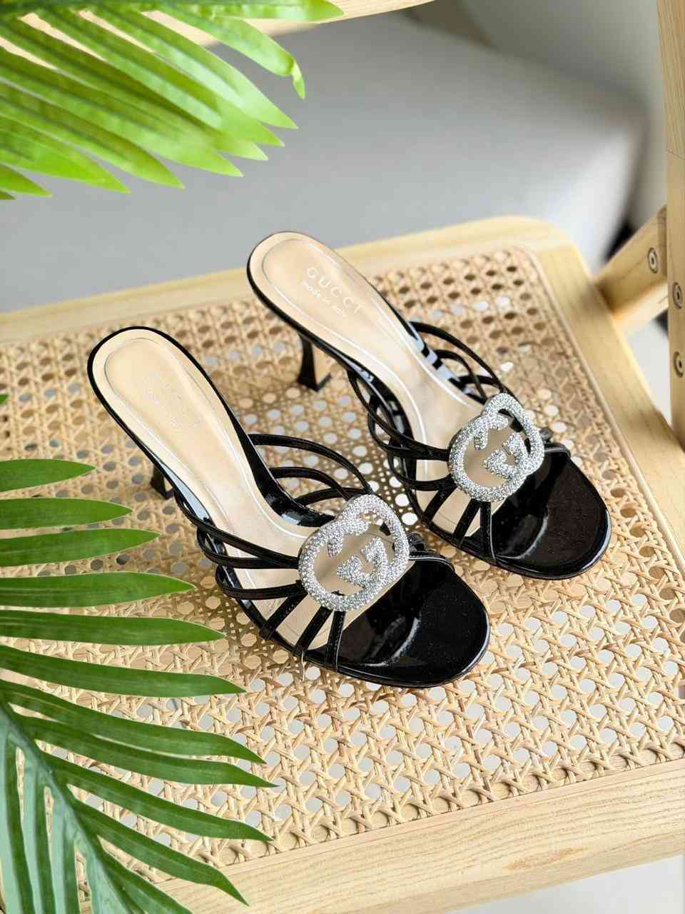 Gucci Black patent leather Crystal Interlocking G Slide Sandal Gucci Black patent leather Crystal Interlocking G Slide Sandal