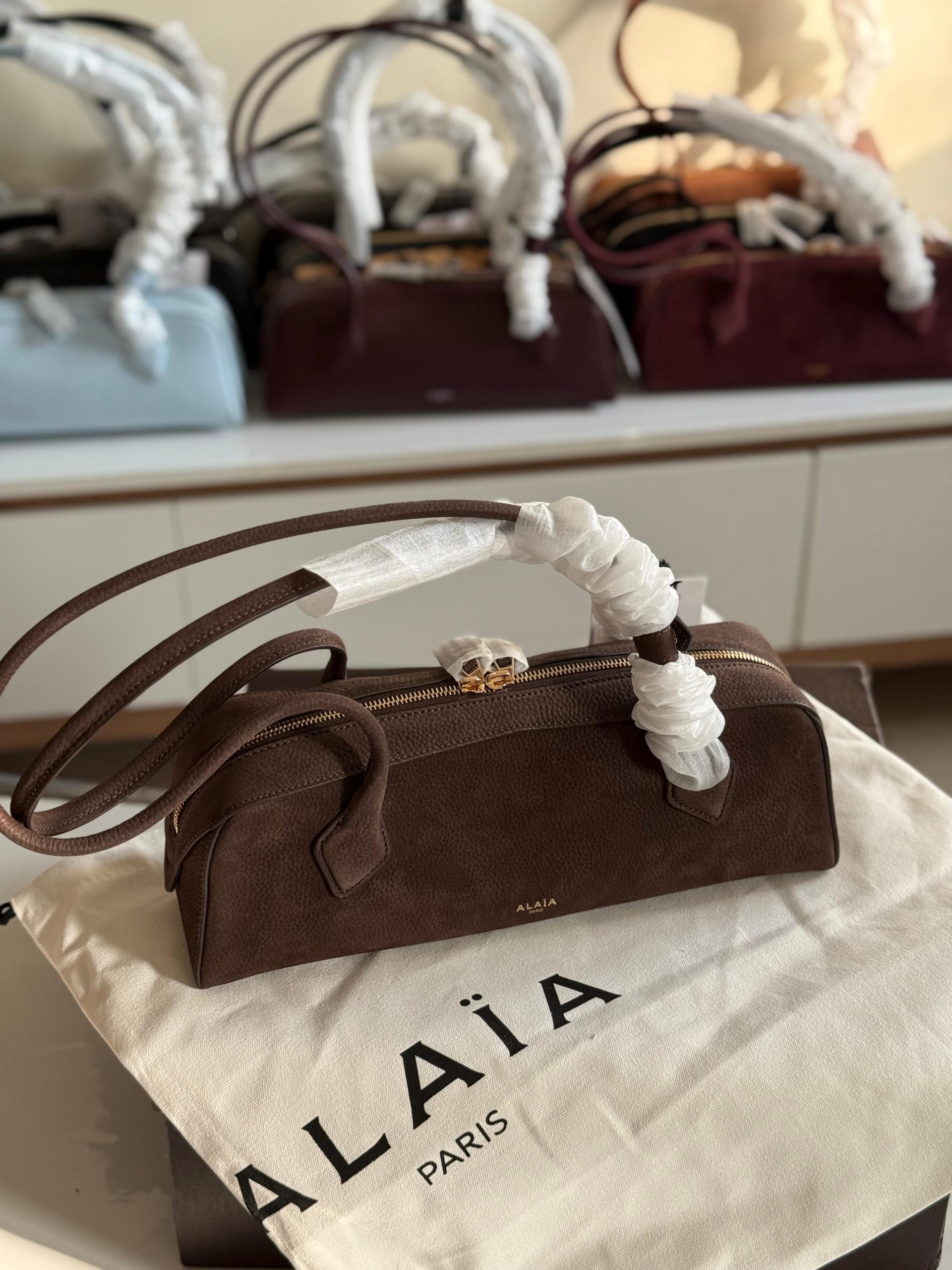 Alaia Le Teckel Suede Dark Brown Medium Alaia Le Teckel Suede Dark Brown Medium
