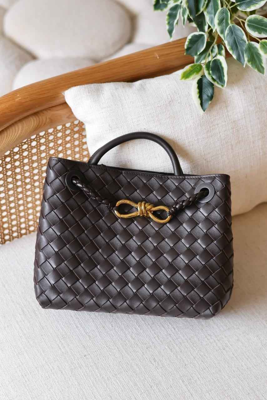 Bottega Veneta Andiamo Small Fondant Bottega Veneta Andiamo Small Fondant