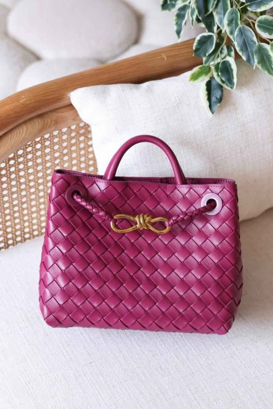 Bottega Veneta Andiamo Small Pink Intrecciato