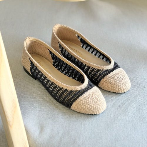 Chanel Black & Beige Raffia Crochet Ballet Flats