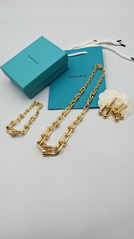 Tiffany HardWear Graduated Link Necklace in gold