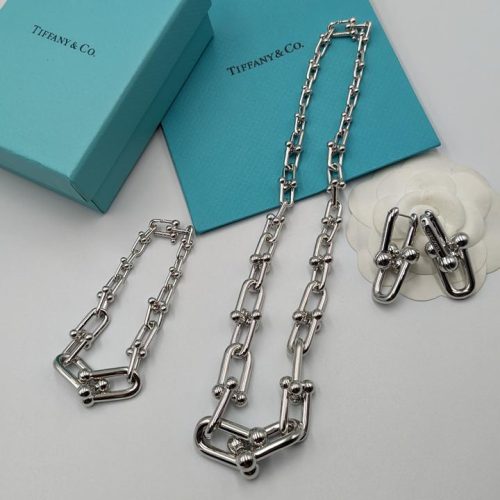 Tiffany HardWear Graduated Link Necklace silver