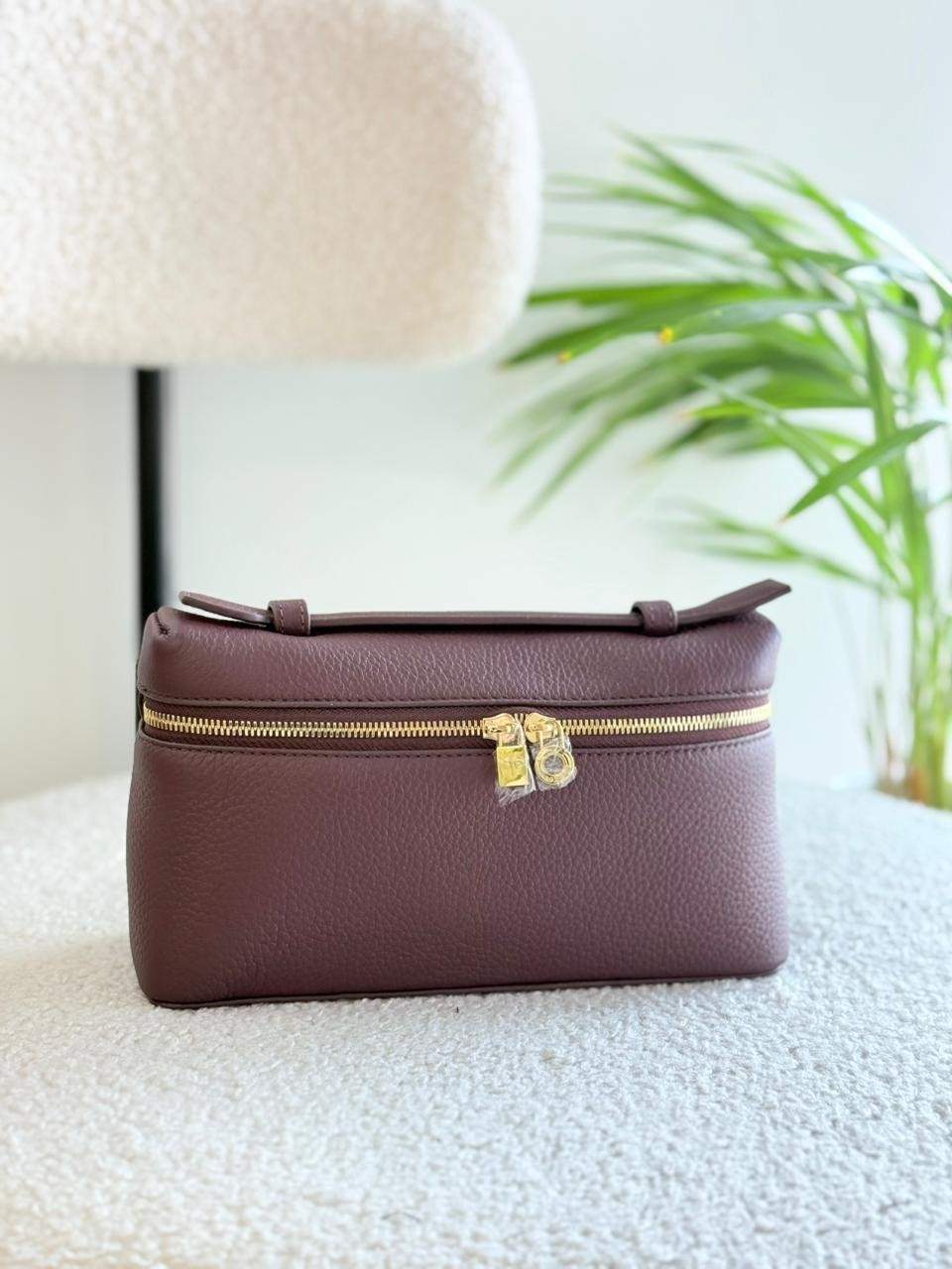 Loro Piana Pouch L19 Burgundy Loro Piana Pouch L19 Burgundy