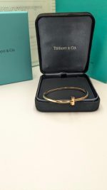 Tiffany & Co. T1 Narrow Hinged Bangle In with diamonds - Image 2
