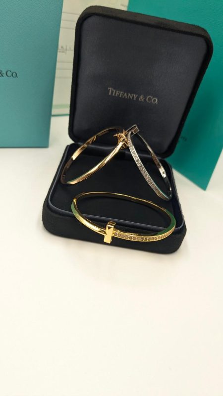 Tiffany & Co. T1 Narrow Hinged Bangle In with diamonds