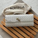 Bottega Veneta Andiamo Clutch White