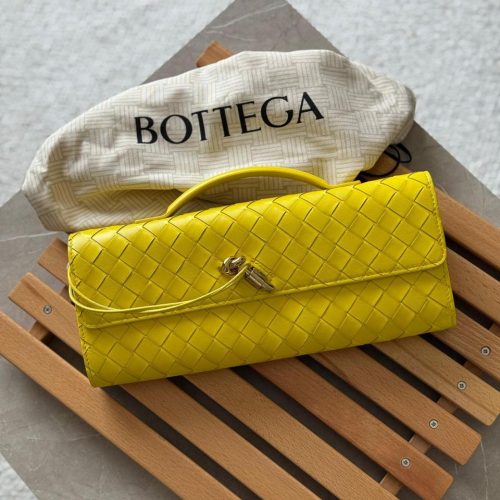 Bottega Veneta Andiamo Clutch Yellow