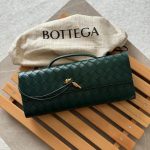 Bottega Veneta Andiamo Clutch Emerald Green