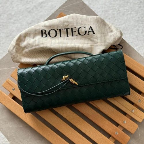 Bottega Veneta Andiamo Clutch Emerald Green