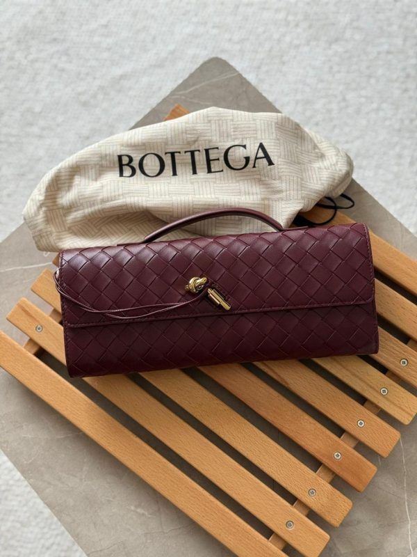 Bottega Veneta Andiamo Clutch Barolo