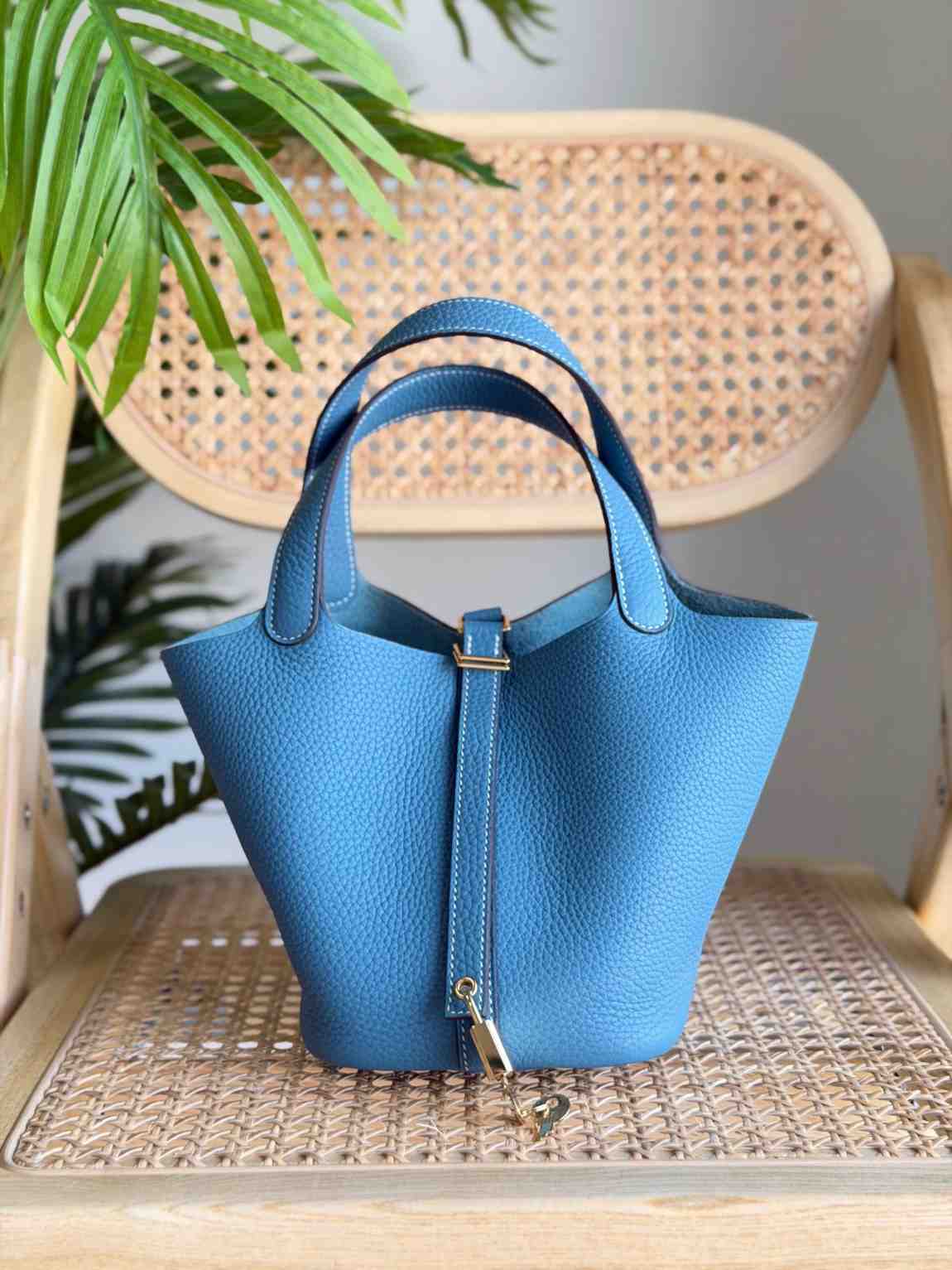 WhatsAppImage2026-04-05at10.53.58AM1 Hermes Picotin Lock 22 Bleu Jean