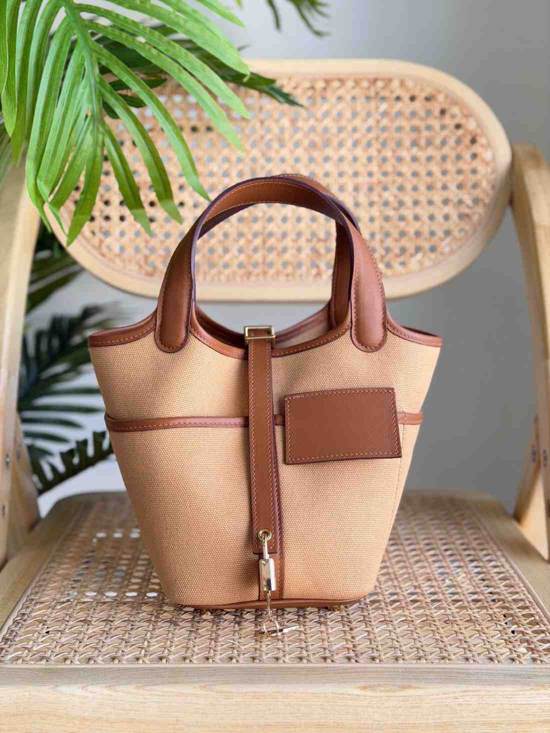 Hermes Picotin Lock Cargo 18 Desert Toile Goeland Swift Top Handles Bags Hermes Picotin Lock Cargo 18 Desert Toile Goeland Swift Top Handles Bags