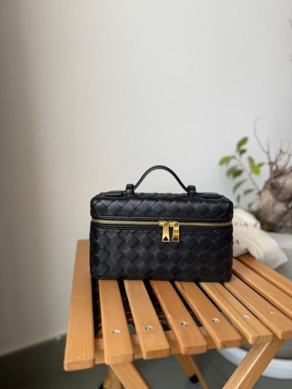 Bottega Veneta Bang Bang Vanity Black