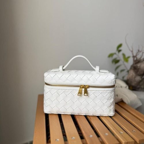 Bottega Veneta Bang Bang Sea Salt