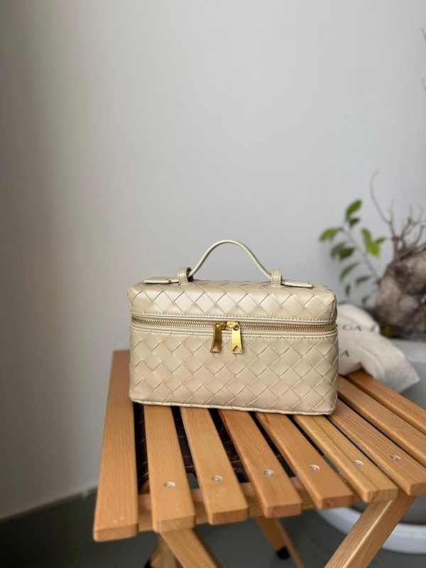 Bottega Veneta Bang Bang Vanity Ecru