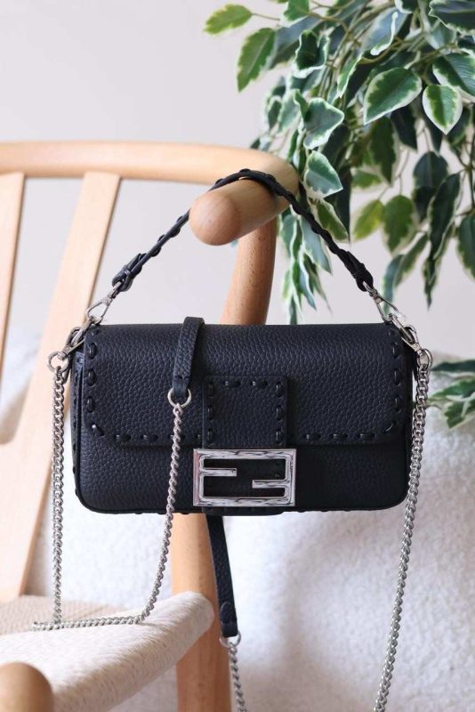 Fendi Baguette Mini Black Selleria 309 Topstitches