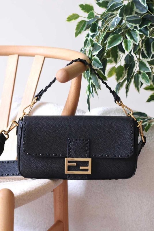 Fendi Baguette Black Selleria 590 Hand-sewn