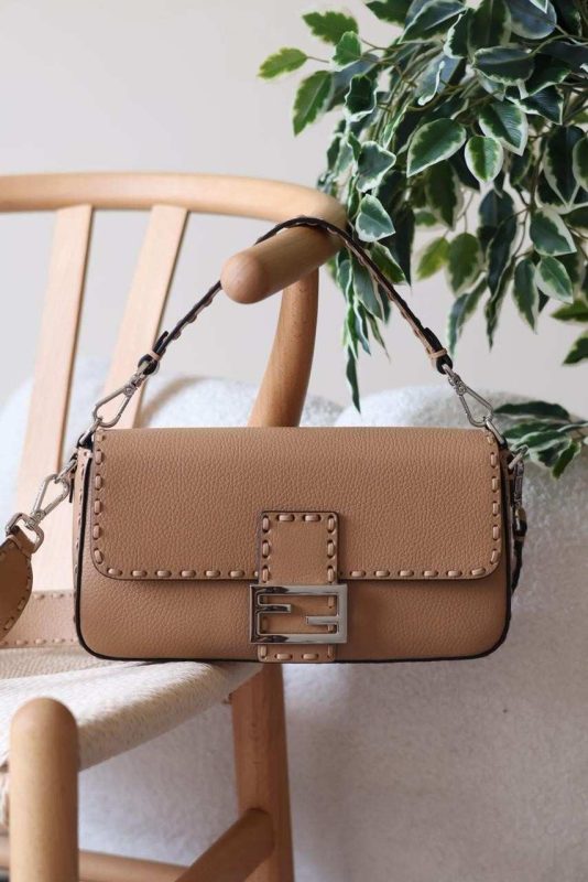 Fendi Baguette Brown Selleria 612 Stitches