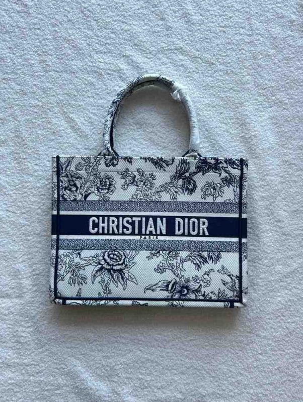 Dior Book Tote Medium Ecru Blue Toile de Jouy