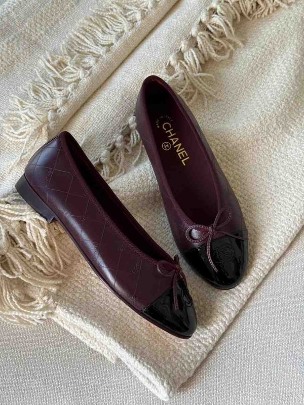 Chanel Burgundy And Black Lambskin Cap Toe CC Ballerina Flats