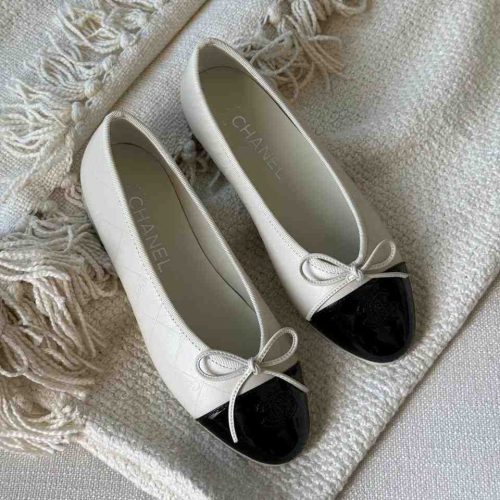 Chanel White Lambskin Cap Toe CC Ballerina Flats