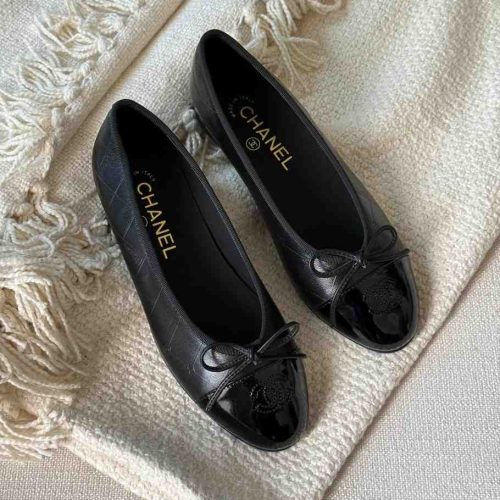 Chanel Black Lambskin Patent Cap Toe CC Ballerina Flats