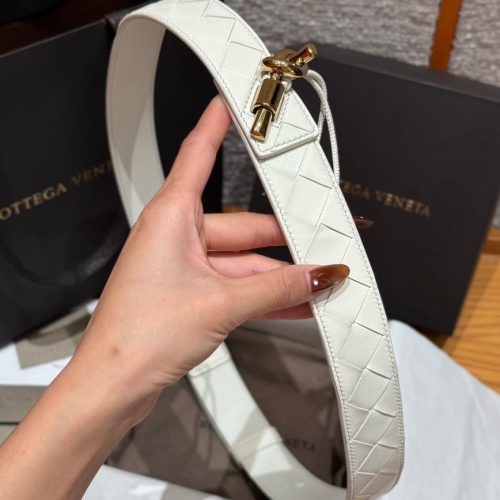 Bottega Veneta White Intrecciato Leather Wide Belt Knot Buckle