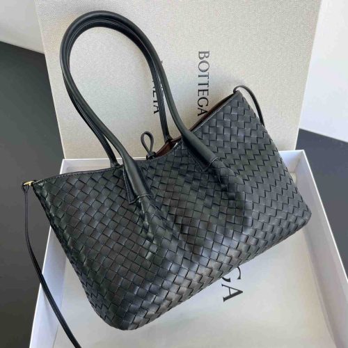 Bottega Veneta Medium Pinacoteca black Tote Bag