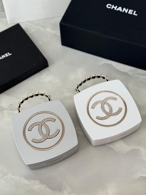 Chanel White Makeup Palette Minaudiere