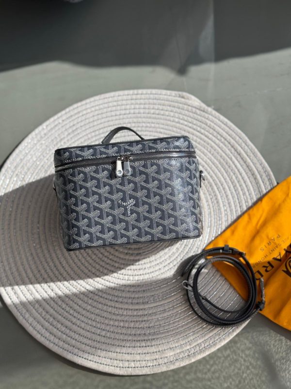 Goyard Vanity Case Muse Mini Grey Canvas