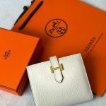 Hermes Bearn Compact Bifold Wallet In White Epsom Leather