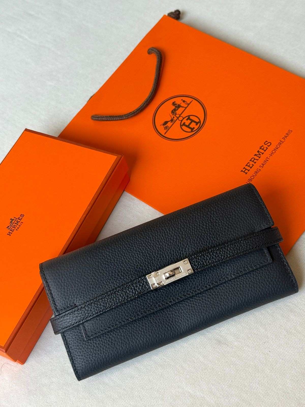 Hermes Kelly To Go Wallet Black Epsom Leather Silver Hardware Hermes Kelly To Go Wallet Black Epsom Leather Silver Hardware - Image 1