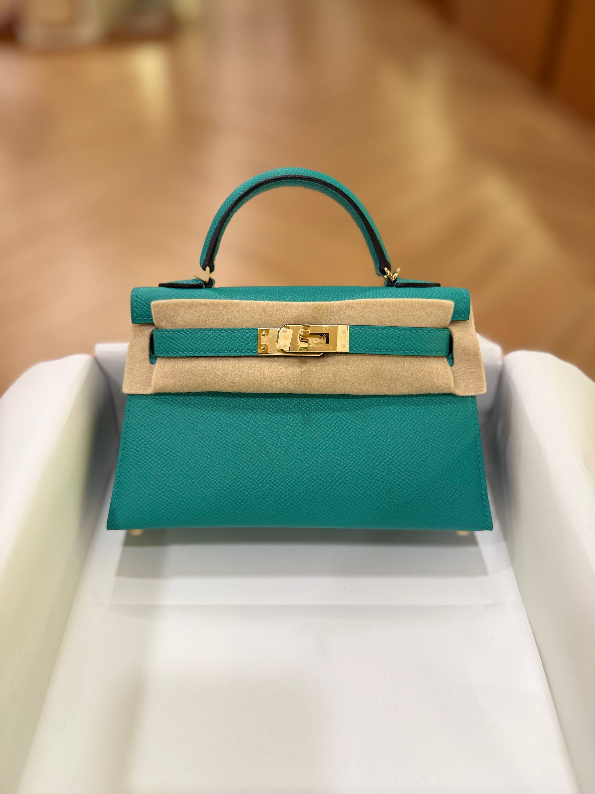 Hermes Mini Kelly 20 Vert Jade Epsom Leather GHW Hermes Mini Kelly 20 Vert Jade