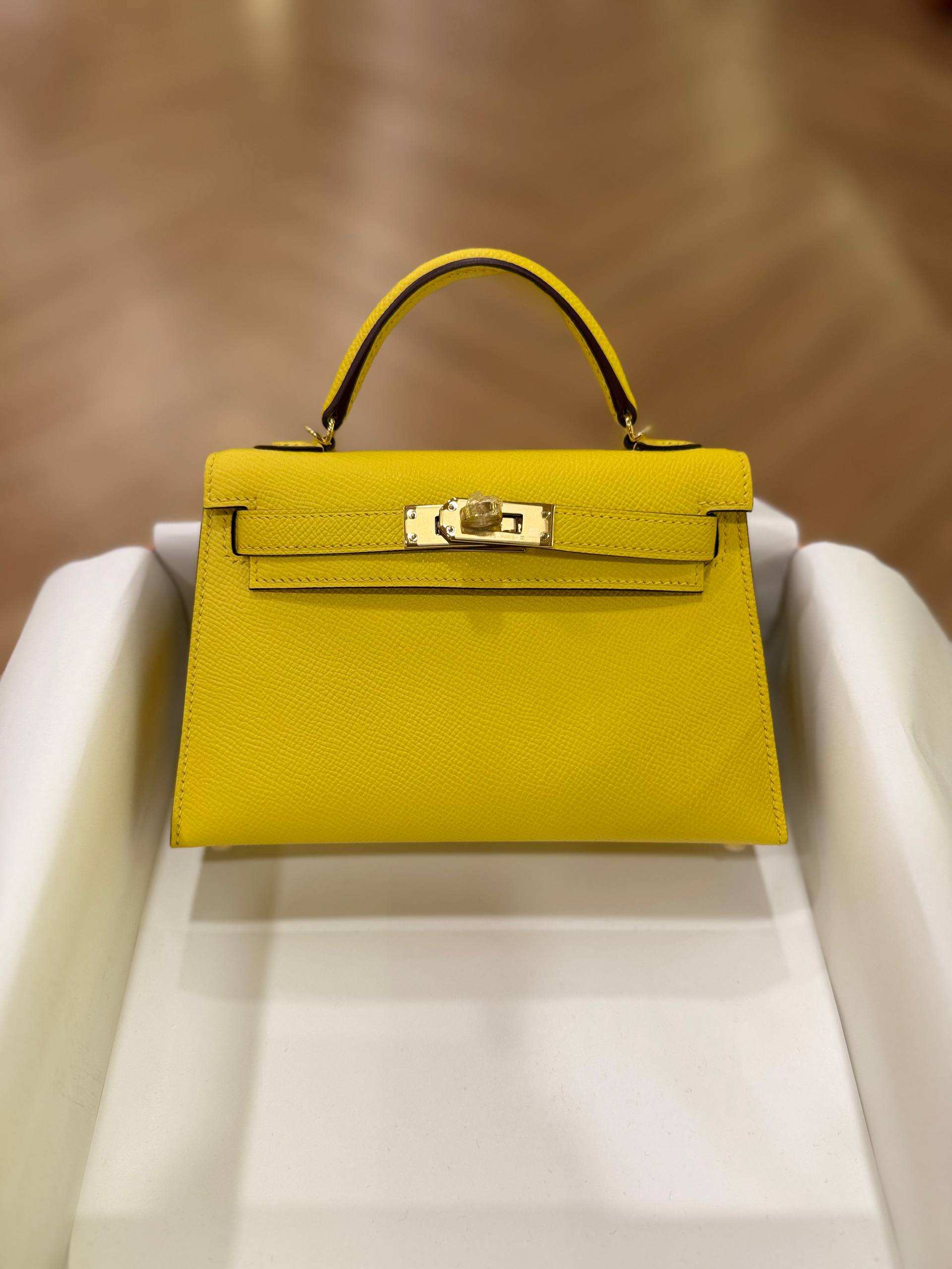 Hermes Mini Kelly 20 Vibrant Lime Yellow Epsom Leather GHW Hermes Mini Kelly 20 Vibrant Lime Yellow Epsom Leather GHW
