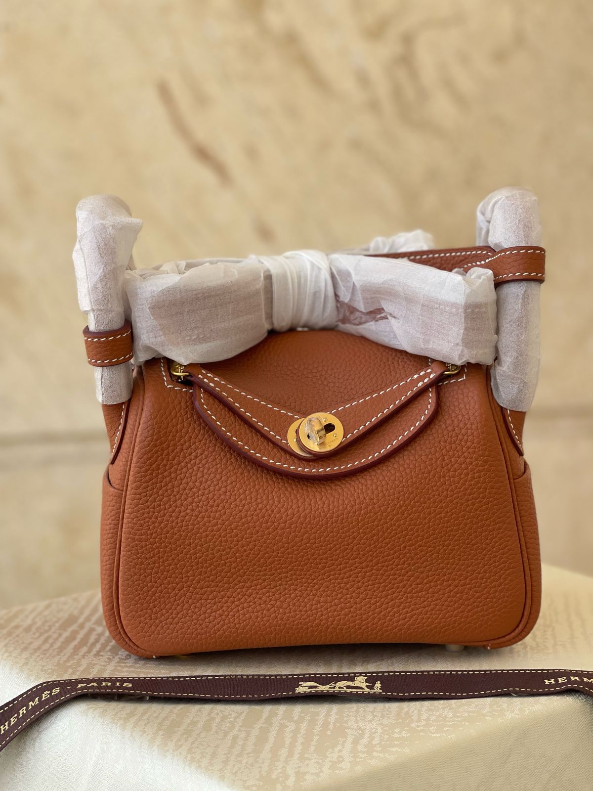 Hermes Mini Lindy Bag In Gold Taurillon Clemence Leather Hermes Mini Lindy Bag In Gold Taurillon Clemence Leather