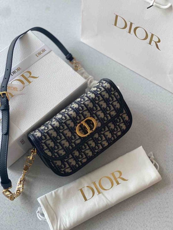 Dior 30 Montaigne Avenue Bag Blue Oblique