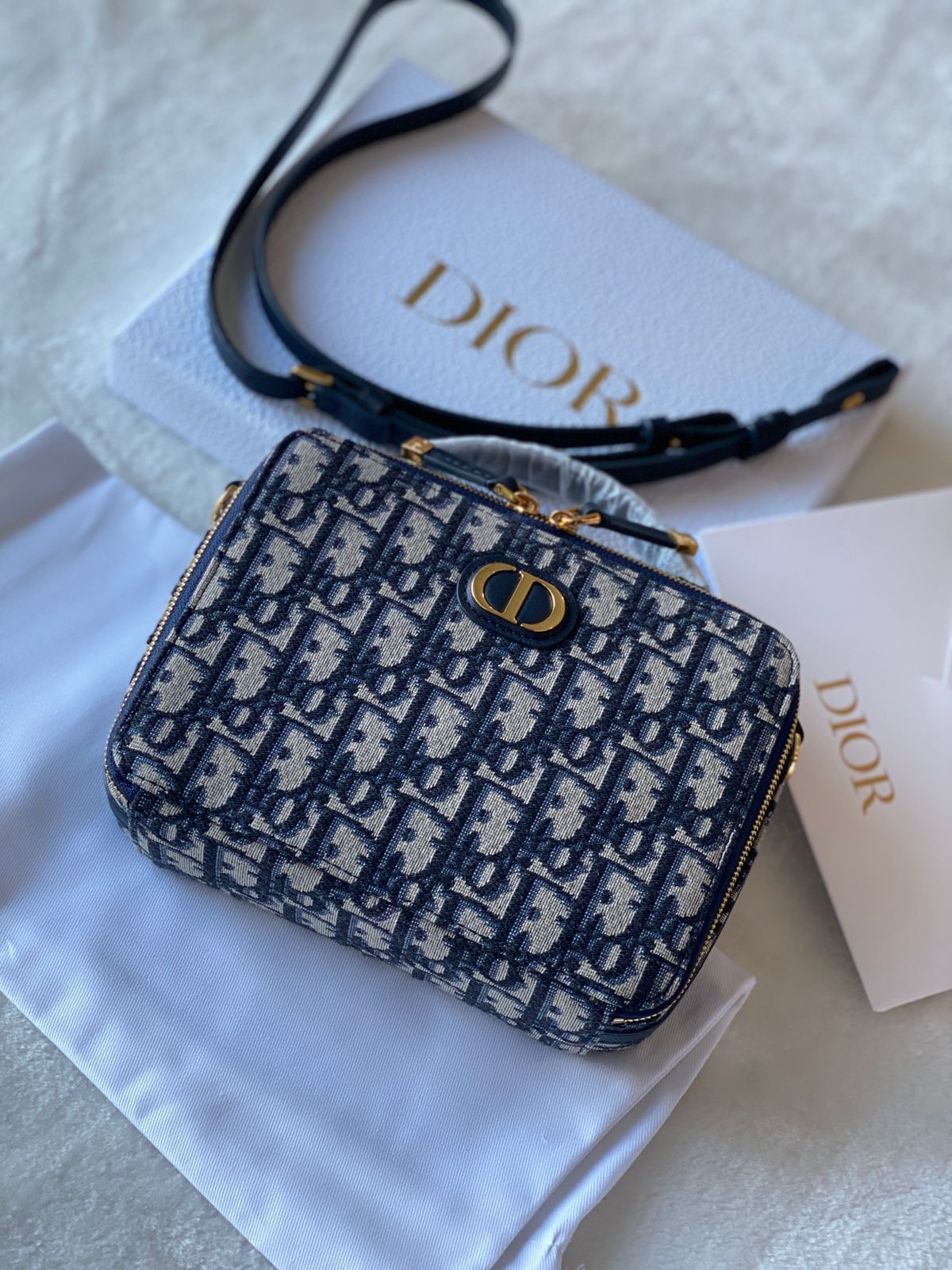 Dior 30 Montaigne Box Bag Blue Oblique Dior 30 Montaigne Box Bag Blue Oblique