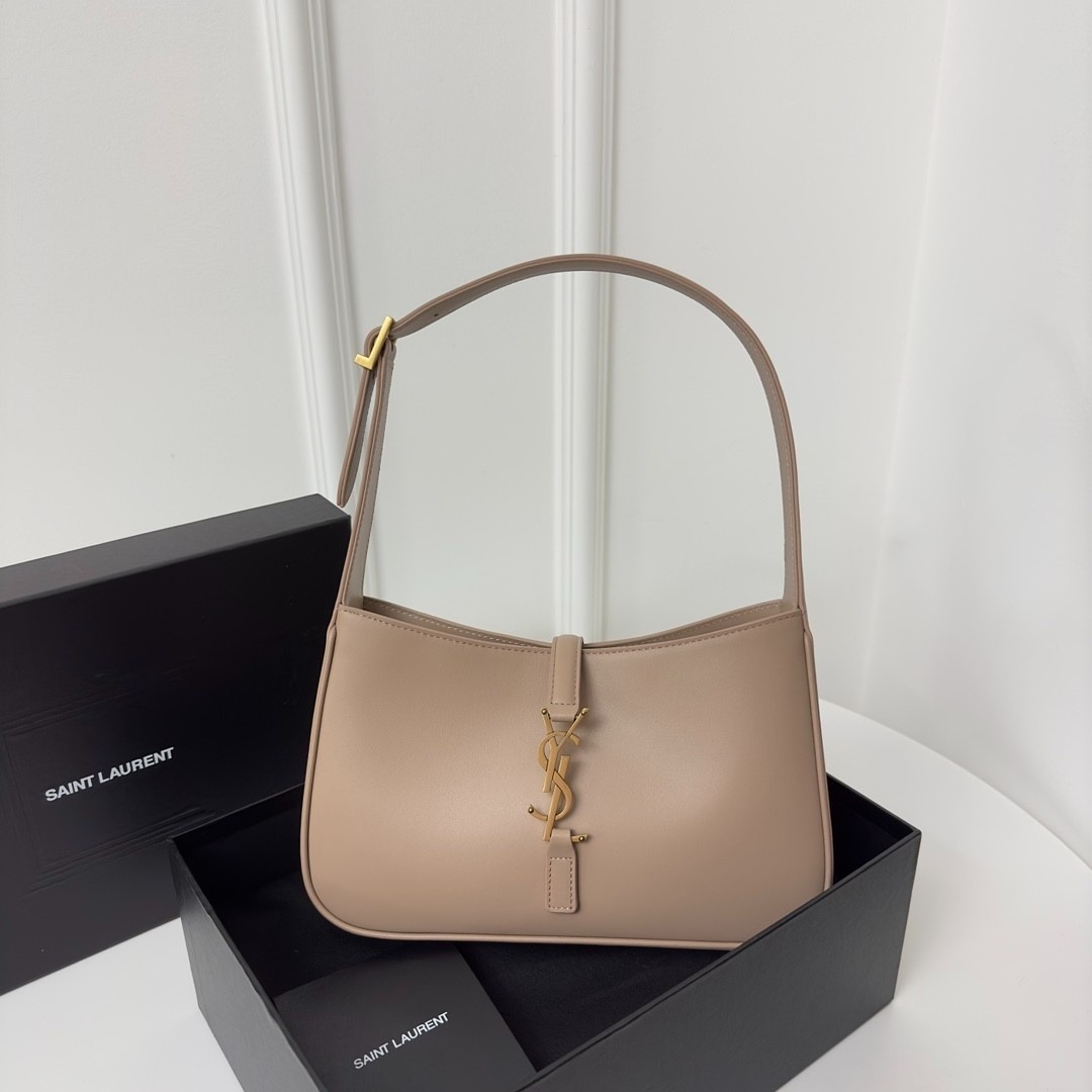 YSL Shoulder Bag Le 5 A 7 Rosy Sand YSL Shoulder Bag Le 5 A 7 Rosy Sand