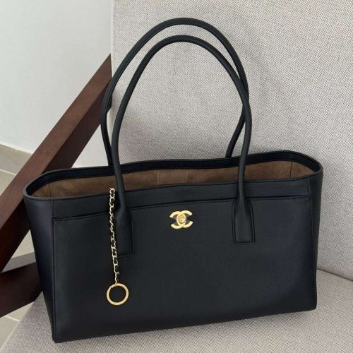 Chanel 26S Calfskin Cerf Small Shooping Tote In Black