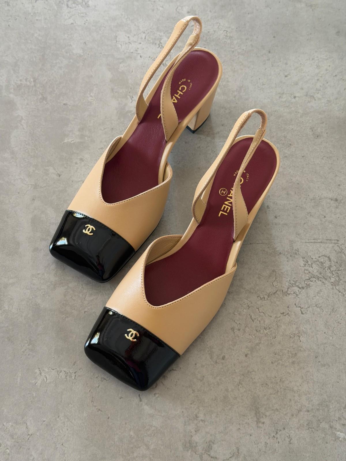 Chanel Beige Leather Slingback Heels With Black Cap Toe And Block Heel Chanel Beige Leather Slingback Heels With Black Cap Toe And Block Heel