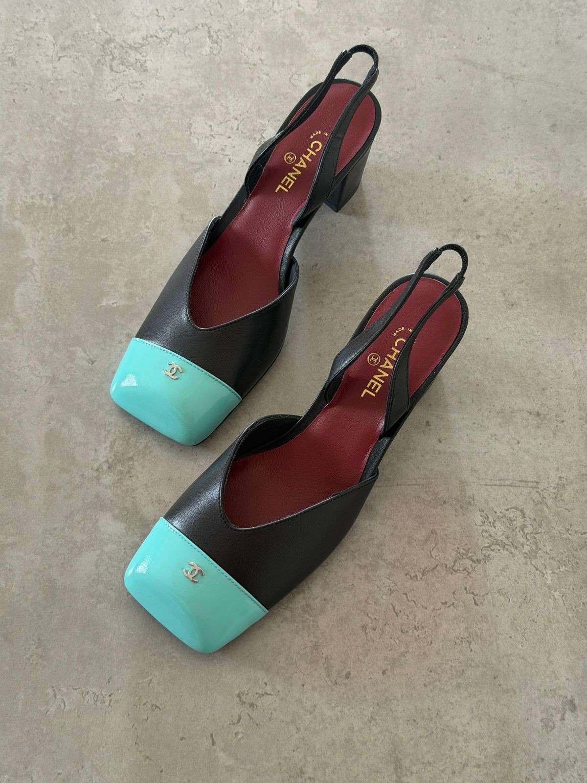 Chanel Black Leather Slingback Heels With Blue Cap Toe And Block Heel Chanel Black Leather Slingback Heels With Blue Cap Toe And Block Heel