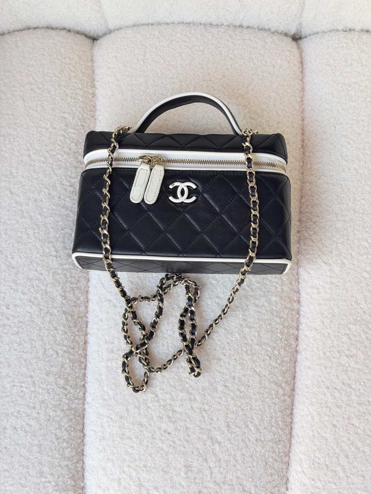 Chanel Black Quilted Lambskin Top Handle Vanity Case With White Trim Chanel Black Quilted Lambskin Top Handle Vanity Case With White Trim