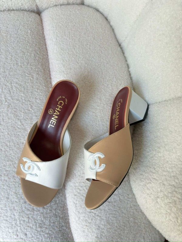 Chanel CC Two Tone Leather Slide Sandals Beige & White