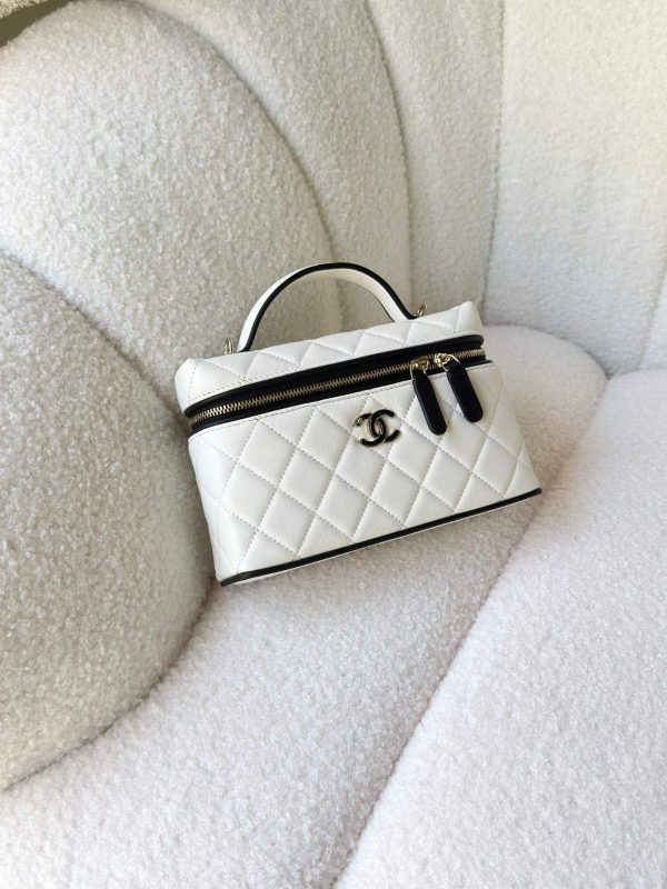 Chanel White Quilted Lambskin Top Handle Vanity Case With Black Trim Gold Hardware