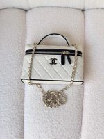 Chanel White Quilted Lambskin Top Handle Vanity Case With Black Trim