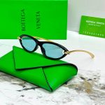 Bottega Veneta Knot Detail BV1390S Cat Eye Sunglasses blue