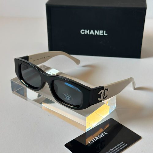 Chanel 5525 Black & White Acetate Rectangle Sunglasses CC Logo