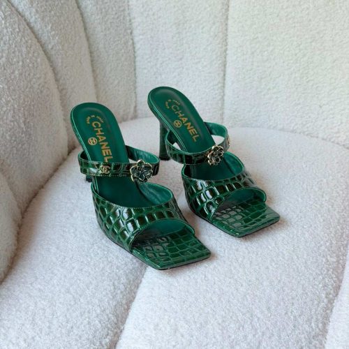 Chanel Green Crocodile Embossed Leather Square Toe Heels