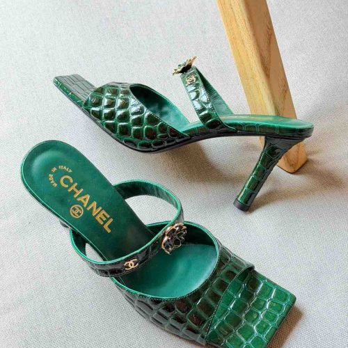 Chanel Green Crocodile Embossed Leather Square Toe Heels